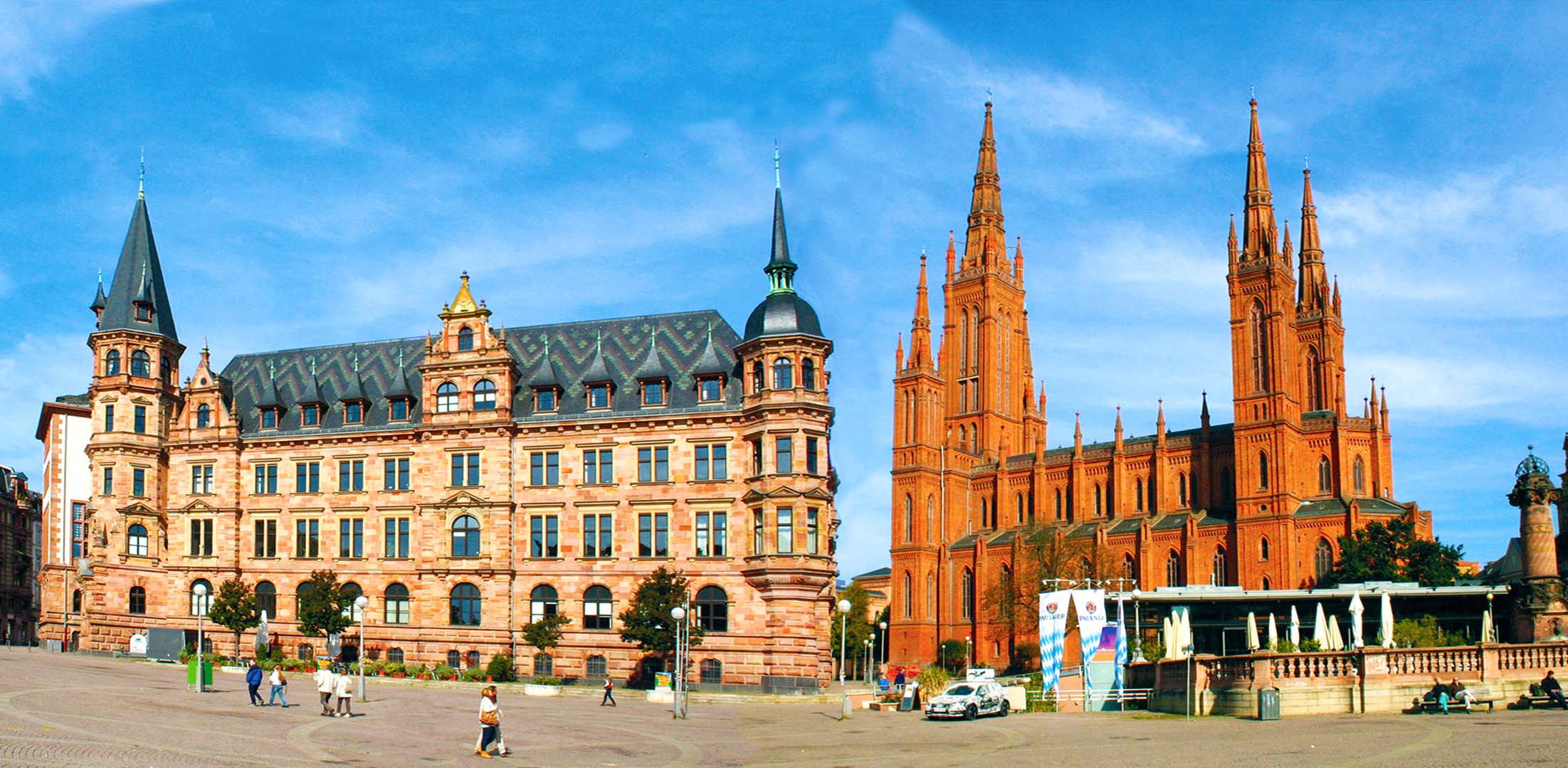 Rathaus am Schlossplatz und Marktkirche Wiesbaden