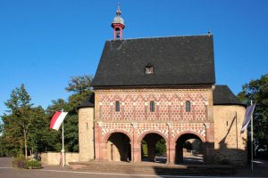 Königshalle, Kloster Lorsch